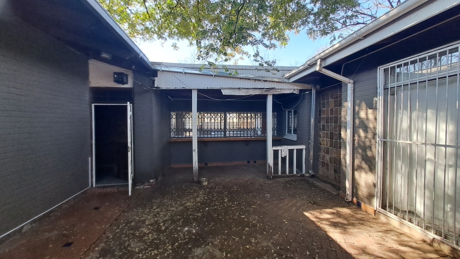 16 Bedroom Property for Sale in Universitas Free State